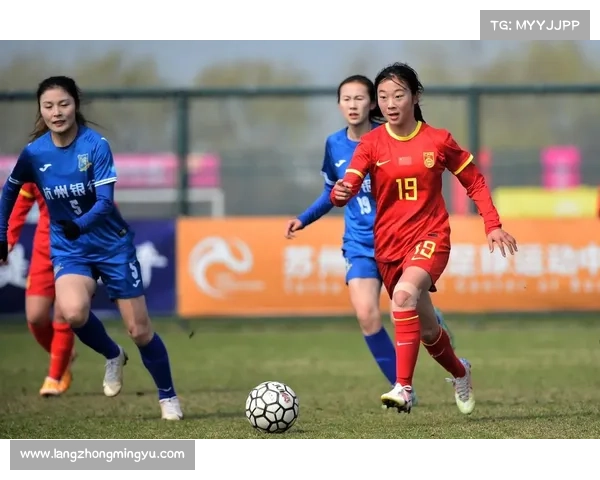 中国女足新秀姚梦佳东亚杯迎来首场亮相 展现潜力引发关注 中国女足新秀姚梦佳东亚杯迎来首场亮相 展现潜力引发关注