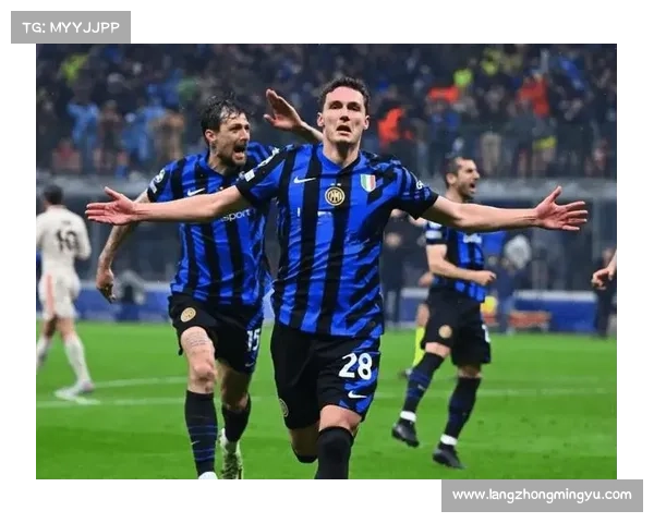 国米以1700万欧租借曼城阿坎吉 补强三冠王后卫阵容应对帕瓦尔离队